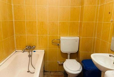 Apartament cu 3 camere decomandat în Alfa