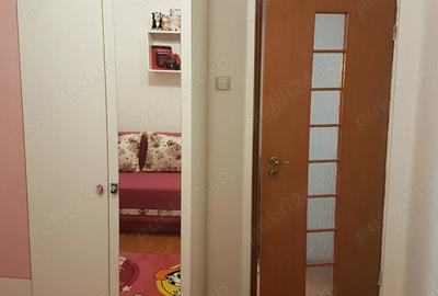 Proprietar Vand apartament 2camere - 4
