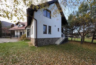 Vilă spațioasă de vânzare în Predeluț, Bran | 2000mp - 44