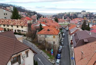 Corp de casa cu potential | Centrul Istoric | Gradina | Parcare - 1