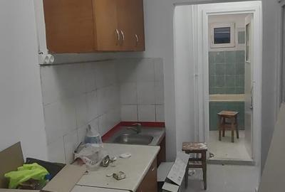 Apartament cu 4 camere semidecomandat în Rahova - 2