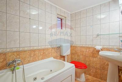 Casă cu 6 camere cu Teren 337 Mp în Central - 10