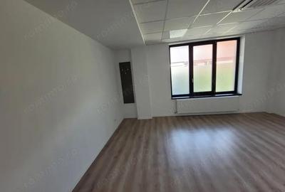 Inchiriere spa?iu comercial * central * bloc nou * zona Stadion* - 4