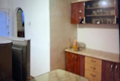 Inchiriez apartament doua camere parter. - 4