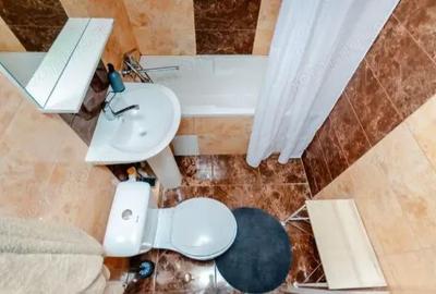 Garsonieră decomandată în Cișmigiu