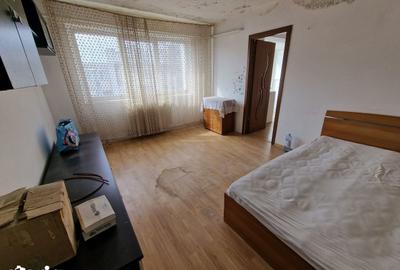 Apartament cu 2 camere nedecomandat în Alecu Russo