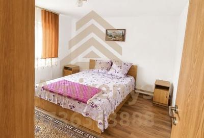 Casă cu 7 camere cu Teren 3000 Mp în Moieciu - 4