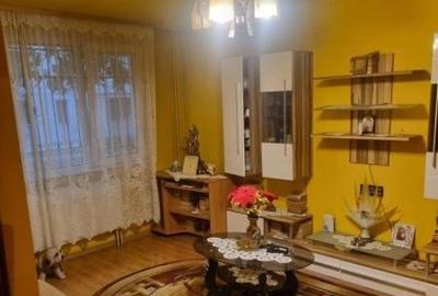 Apartament 2 camere parter plus balcon bloc de 4 etaje reabilitat - 1