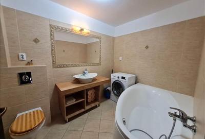 Apartament cu 2 camere decomandat, mobilat în Tractorul - 5