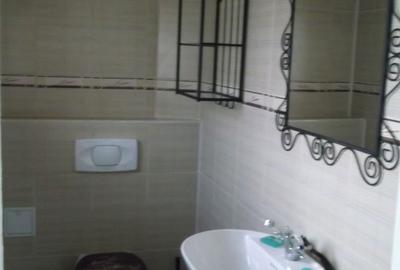 Casă cu 5 camere cu Teren 300 Mp în Central - 2