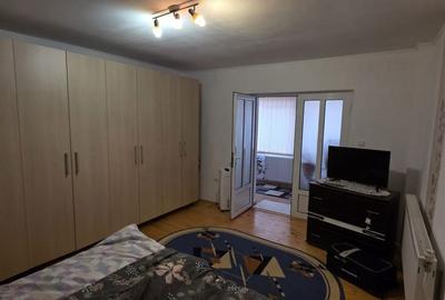 Casă cu 4 camere cu Teren 1083 Mp în Central - 3
