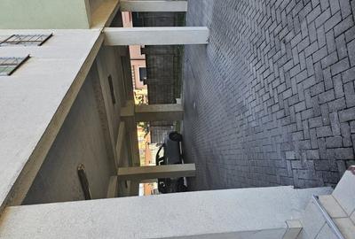 Apartament cu 3 camere decomandat în Girocului - 3