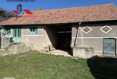 Casă cu 4 camere în Pârău lui Mihai - 12