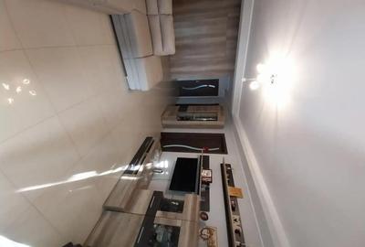 Casă cu 7 camere cu Teren 400 Mp în 23 August - 8