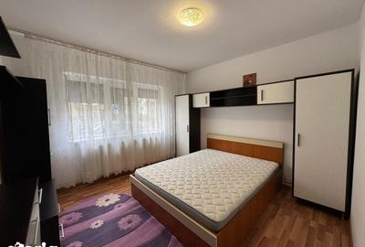Apartament cu 3 camere decomandat în Rovine - 7