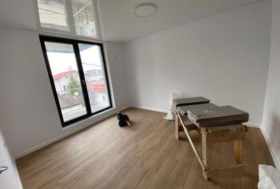 Apartament cu 4 camere decomandat în Crângași - 13