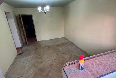 2 cam, et.3, 40mp, bl.caramida, cu C.T, fara imbunatatiri,Intr.Buzesti - 4