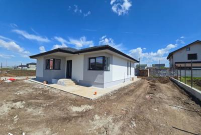 Casă cu 4 camere cu Teren 463 Mp în Berceni