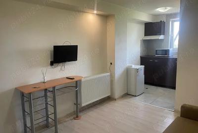 Garsonieră în Titan - 2