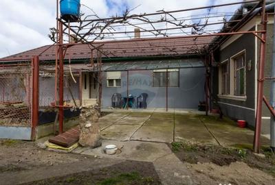 Casă cu 4 camere cu Teren 1440 Mp în Central - 3