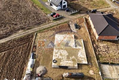 Teren de 1000 mp, în Coltău - 6