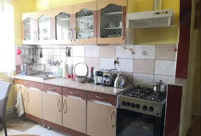 Apartament 3 camere decomandat - 1