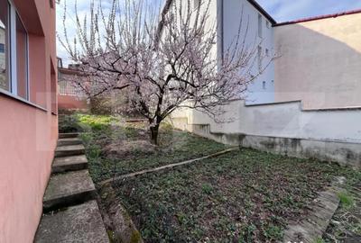 Casă cu 7 camere cu Teren 430 Mp în Gruia - 18