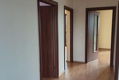 Casă cu 3 camere cu Teren 180 Mp în Central - 2