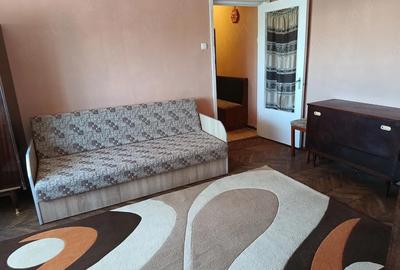 Apartament cu 2 camere nedecomandat în 14 Mai - 2