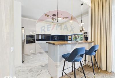 Casă cu 5 camere cu Teren 327 Mp în Central - 9