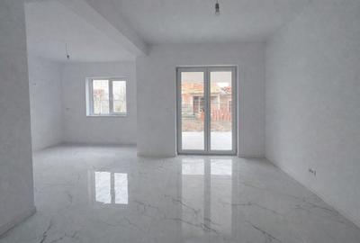 Duplex cu 5 camere cu Teren 266 Mp în Dumbrăvița - 3