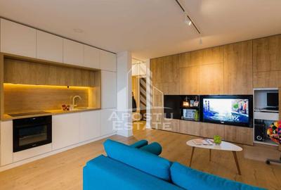 Apartament cu 2 camere semidecomandat, mobilat în Soarelui
