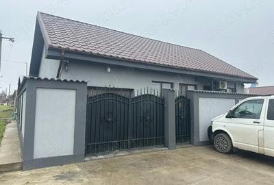 Casă cu Teren 248 Mp în Corbu