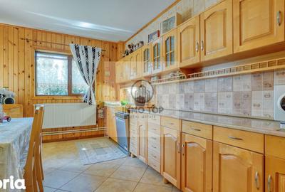 Casă cu 8 camere cu Teren 700 Mp în Vidra - 13