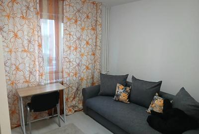 Garsonieră decomandată în Baza 3