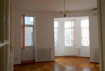 Apartament cu 4 camere semidecomandat în Cotroceni - 3