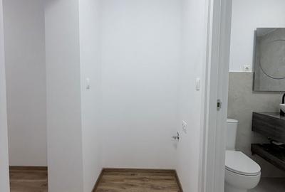 Apartament cu 2 camere decomandat în Cornișa - 2