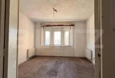 Spațiu comercial, de 1,200 mp, în Central - 12