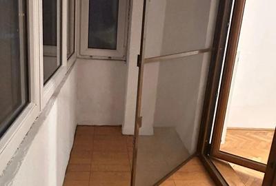Apartament cu 3 camere decomandat în 1 Mai - 3