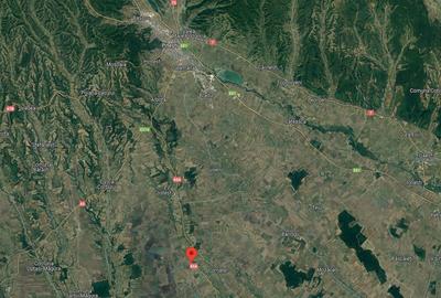 Casă cu 5 camere cu Teren 960 Mp în Podeni