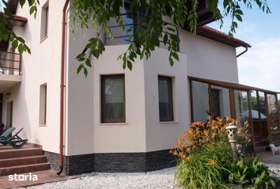 Casă cu 6 camere cu Garaj în Sud - 11