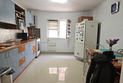 Apartament cu 2 camere decomandat, mobilat în Teiul Doamnei