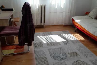 Apartament cu 3 camere decomandate - 1