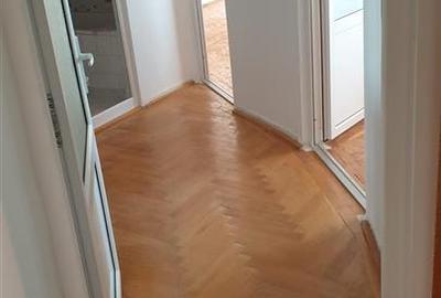 Apartament cu 3 camere decomandat în Călărași - 5