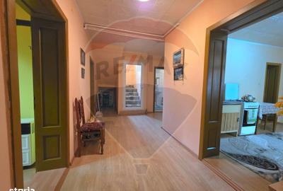 Casă cu 4 camere cu Teren 1440 Mp în Central - 9