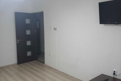 Garsonieră decomandată în Nicolina - 1