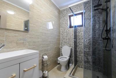 Casă cu 20 camere cu Teren 550 Mp în Central - 11