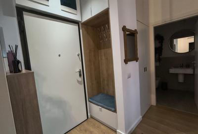 Apartament cu 2 camere semidecomandat, mobilat în Bd. Laminorului - 8