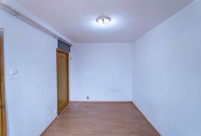 Garsoniera pentru buget mic, Titan Postavarul - 4