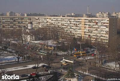 Apartament cu 3 camere semidecomandat în Titan